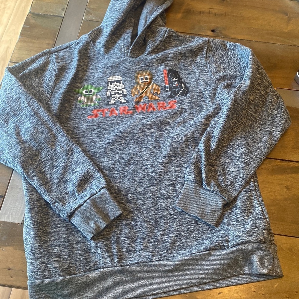 Star Wars pull over gray Heathered sweatshirt with character graphics